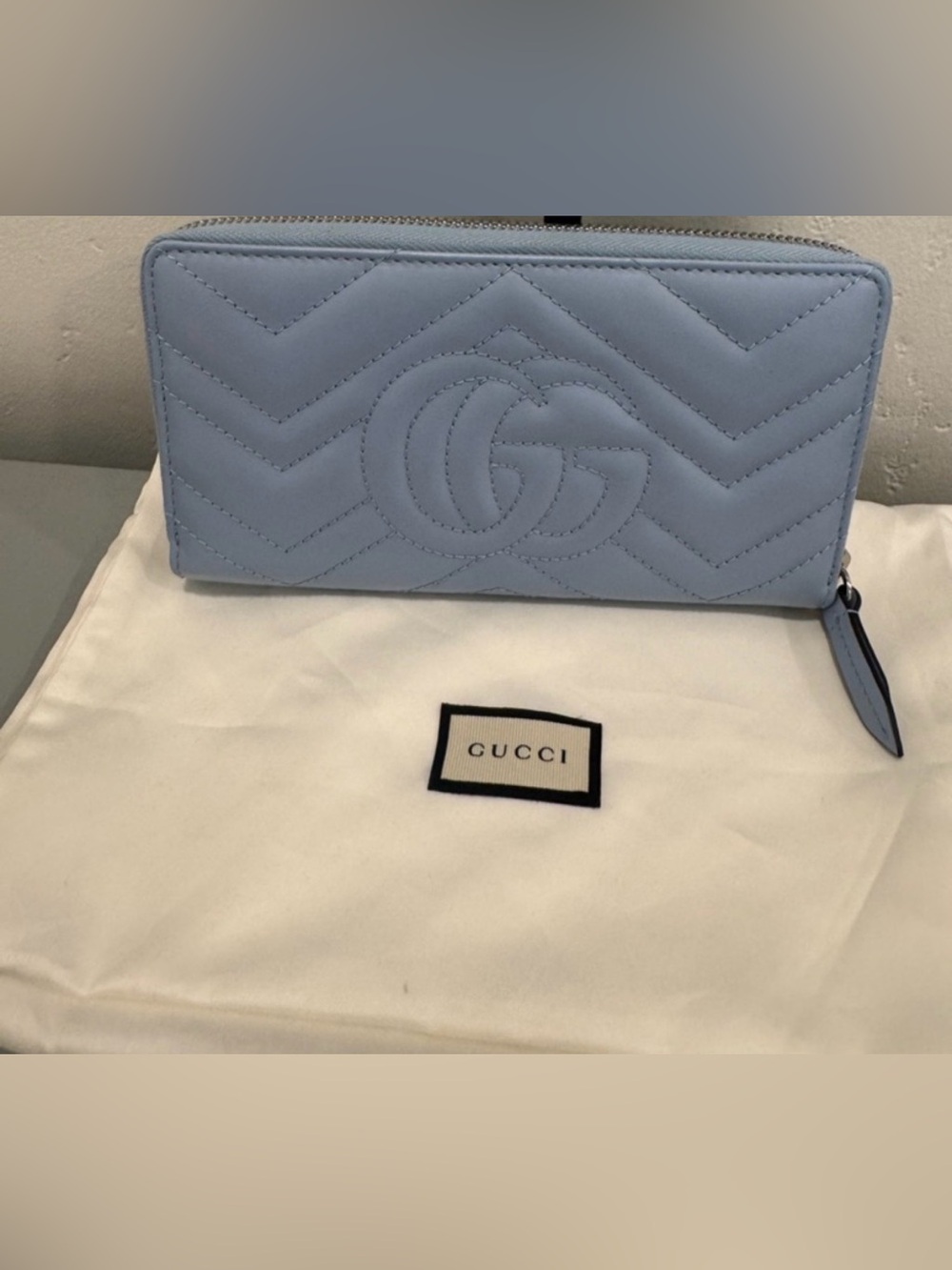 Gucci Marmot Sky Blue Quilted
GG Zip Wallet - Picture 3 of 9